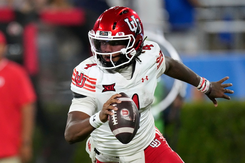 (Mark J. Terrill | AP) Utah quarterback Devon Dampier looks to pass during the second half of an NCAA college football game against UCLA, Saturday, Aug. 30, 2025, in Pasadena, Calif.