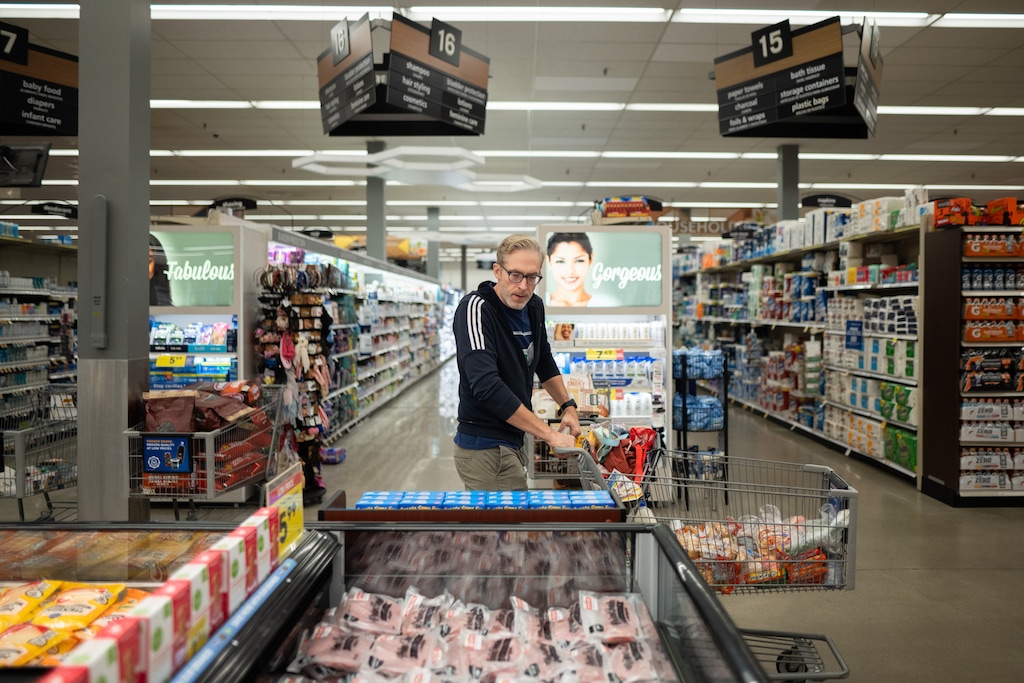 (Trevor Christensen  |  The Salt Lake Tribune) Scott Johnson shops for groceries for his family in Sandy on Wednesday, Oct. 2, 2024