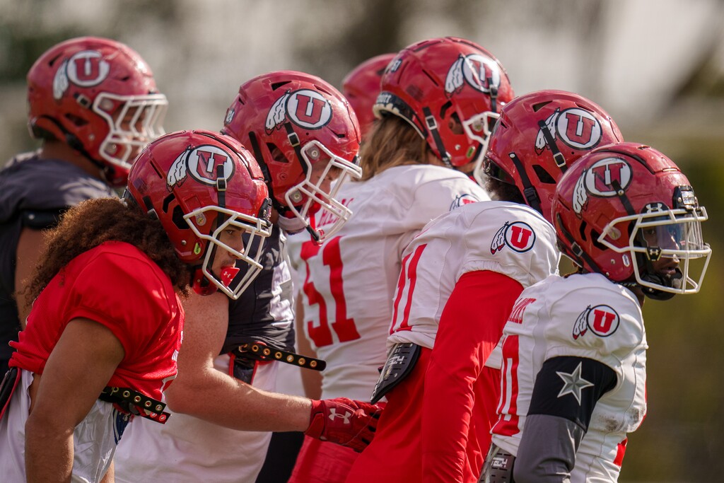 (Trent Nelson  |  The Salt Lake Tribune) The University of Utah football team practices for the Rose Bowl at Dignity Health Sports Park in Carson, Calif., on Tuesday, Dec. 28, 2021.