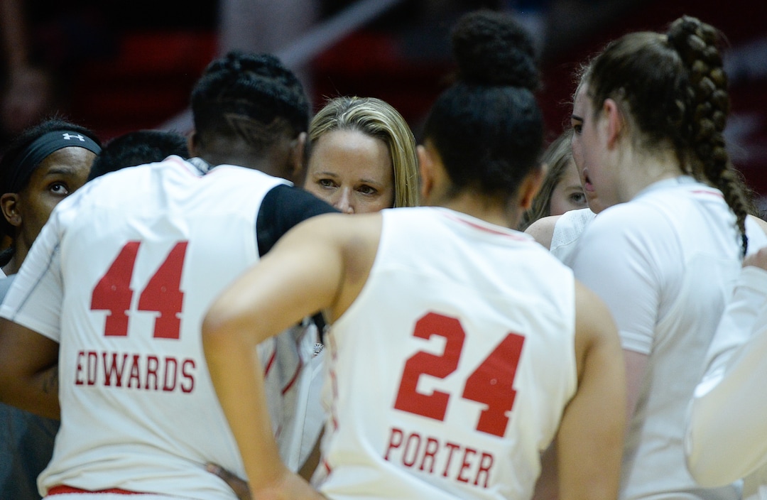(Francisco Kjolseth  |  The Salt Lake Tribune) Utah womenÕs head basketball coach Lynn Roberts talks to her team during a time out in Utes' Pac-12 home opener at the Jon M Huntsman Center on Friday, Jan. 4, 2019. Off to one of their best starts in team history, their twelve in a row winning streak came to an end losing to the Sun Devils 63-65. 