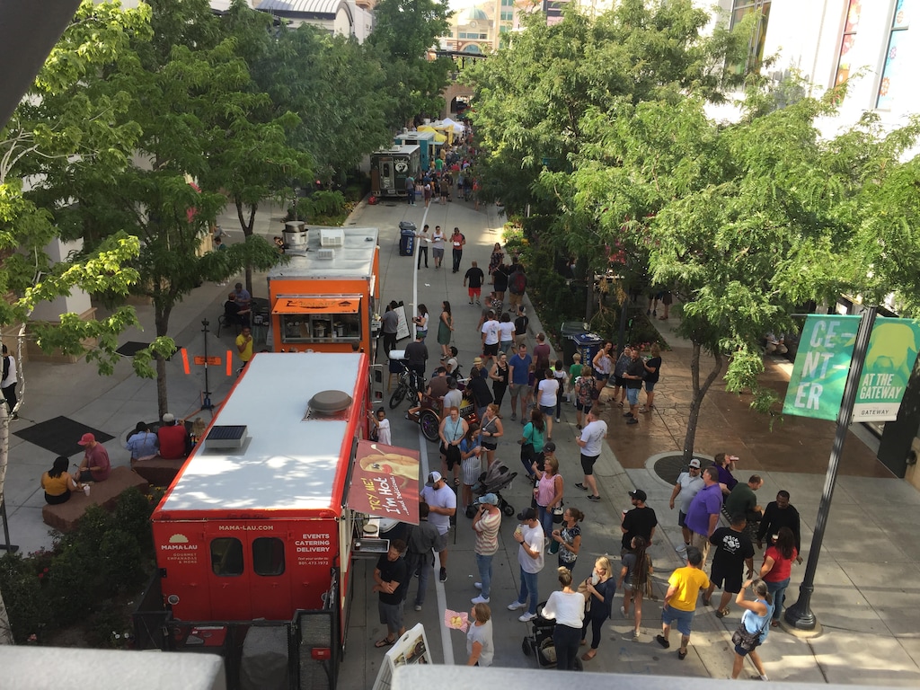 (Kathy Stephenson | The Salt Lake Tribune) Thousands ate, drank and voted on Saturday, Aug. 3, 2019, during the third annual Food Truck and Brewery Battle at The Gateway.