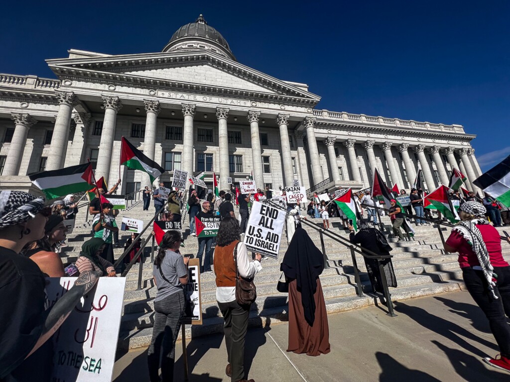 (Jordan Miller I The Salt Lake Tribune) Utahns rally in support of a free Palestine at the state capitol on Saturday, Oct. 21, 2023.
