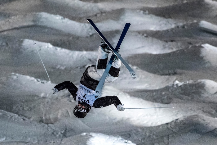 (Chris Detrick | The Salt Lake Tribune) USA's Morgan Schild (7) competes in the Ladies' Mogul Finals during the FIS Visa Freestyle International Ski World Cup at Deer Valley Resort Thursday, January 11, 2018. Schild finished in third place with a score of 78.76.