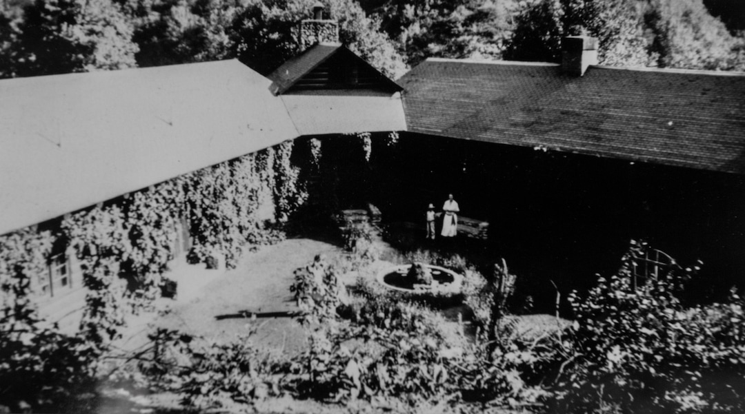 (Photo courtesy of Log Haven)    Log Haven, circa 1920-1922