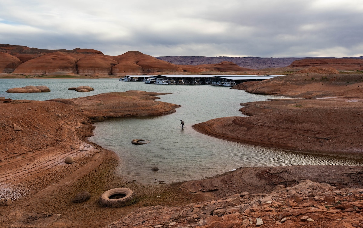 The Colorado River's 2 biggest reservoirs just hit a new record low