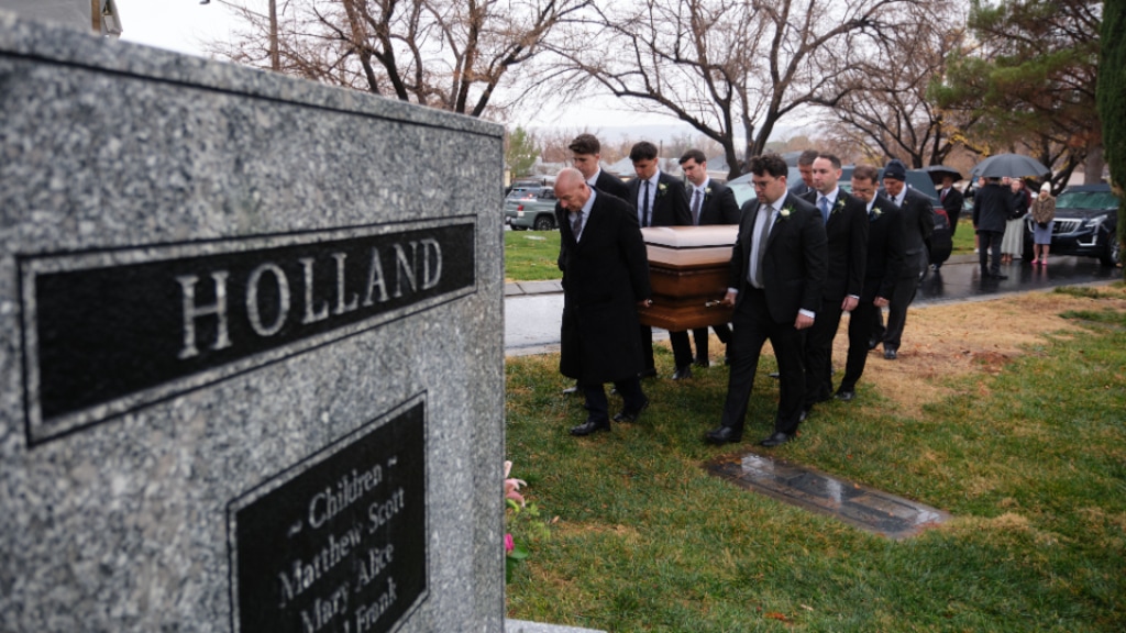 (The Church of Jesus Christ of Latter-day Saints) Pallbearers carry apostle Jeffrey R. Holland's casket to its final resting place on Thursday, Jan. 1, 2026.