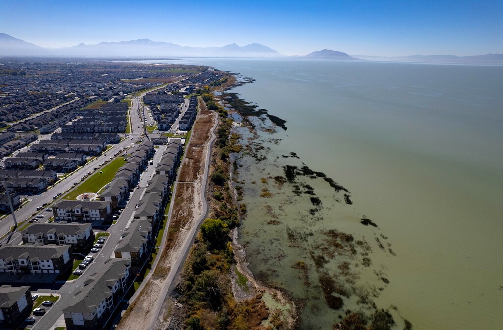 (Francisco Kjolseth | The Salt Lake Tribune) The Waters Edge housing development in Vineyard along the east shore of Utah Lake is pictured on Wednesday, Oct. 18, 2023.