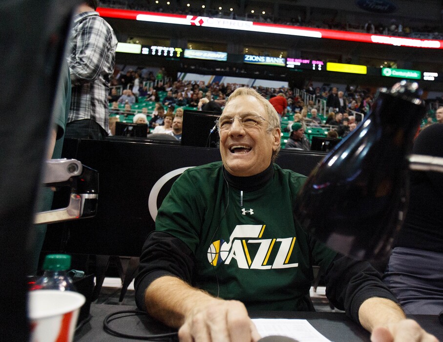 (Trent Nelson | The Salt Lake Tribune) Utah Jazz announcer Dan Roberts at work in 2012.
