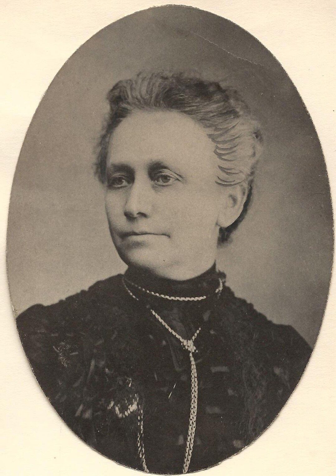 Elizabeth Hayward served in the Utah State Senate 1919-1922.