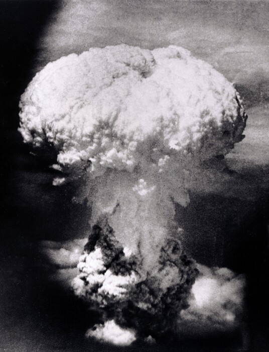 ATOMIC BOMB WORLD WAR II MUSHROOM CLOUD NUCLEAR WEAPON EXPLOSION WWII ATTACK DESTRUCTION