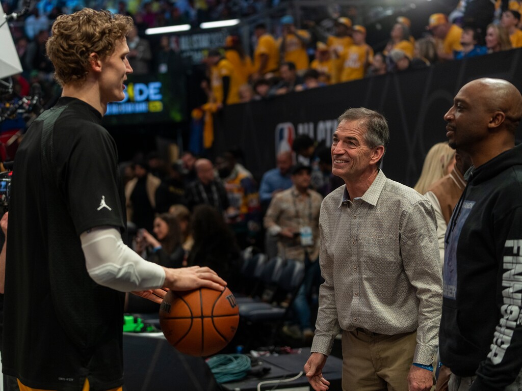 (Rick Egan | The Salt Lake Tribune) Lauri Markkanen (23) chats with former Jazz point guard John Stockton and Jazz assistant coach Jason Terry, during the 2023 NBA All-Star Game at Vivint Area, on Sunday, Feb. 19, 2023.