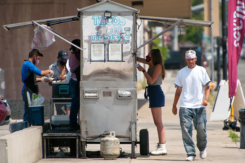 (Ed Kosmicki | Special to The Tribune) The TDR (TacosDonRafa.com) taco cart at lunchtime, June 16, 2021 near the old Sears store on the corner of 8th & State Street in Salt Lake City.