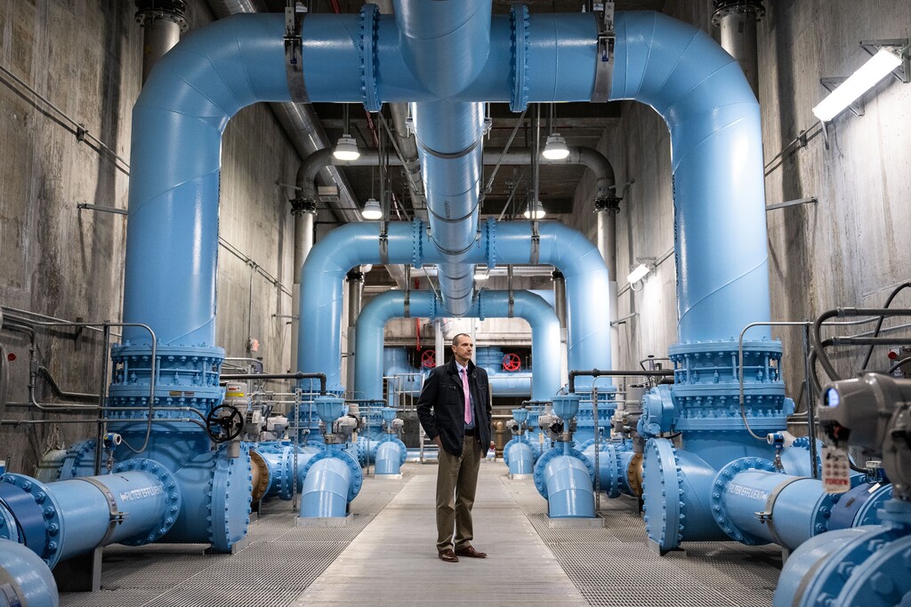 (Haiyun Jiang | The New York Times) Brett Henry, executive director for infrastructure of Thornton, Colo., at the cityÕs water treatment plant on April 5, 2023. Lawsuits, protests and fierce disputes over who controls water in the parched American West have held up a pipeline.