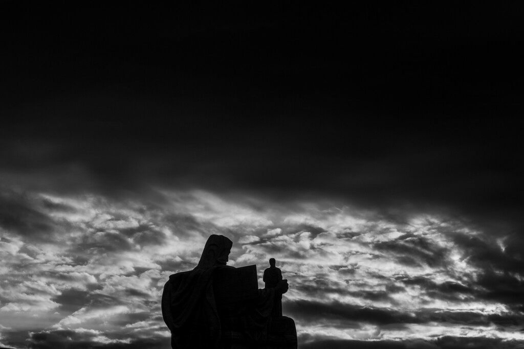 (Damon Winter | The New York Times)
The sun sets beyond a the statue Contemplation of Justice, on the grounds of the Supreme Court building in Washington, Dec. 3, 2021. The sorting that defines our politics today — a right that's working-class, rural and religious, a liberalism of the city and the secular and the managerial class — was accelerated by the divisions over Roe, Ross Douthat writes.