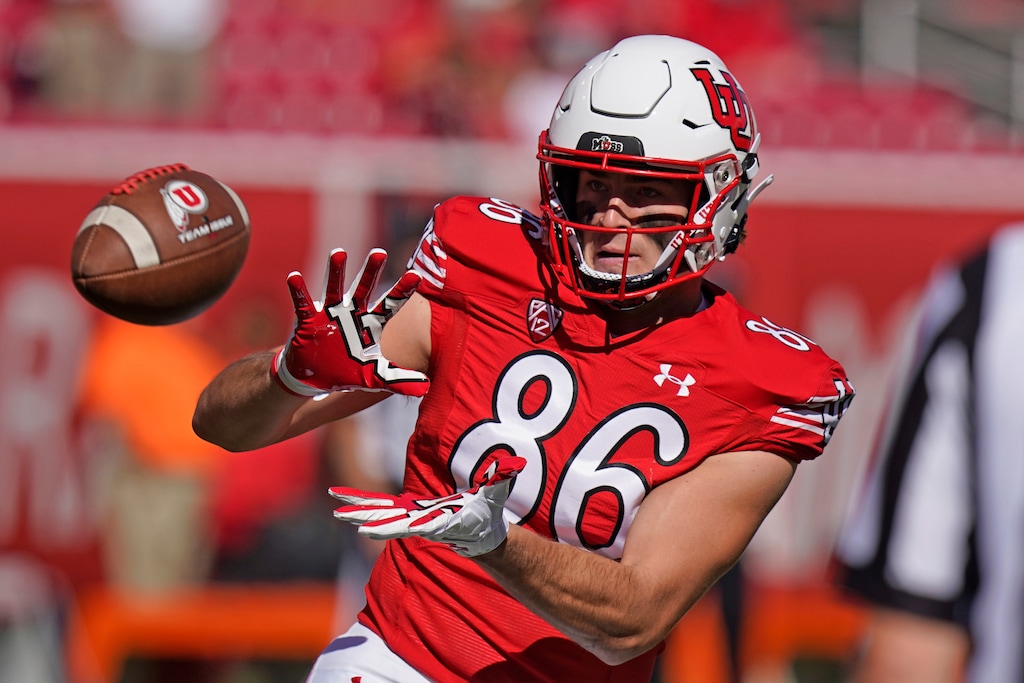 (Rick Bowmer | AP) Utah tight end Dalton Kincaid (86) warms up before their NCAA college football game against Oregon State Saturday, Oct. 1, 2022, in Salt Lake City. This year’s draft class features an abundance of tight ends, and some are even calling it better than the bumper crop of 2017. “The tight end group is the best I’ve seen in the last 10 years,” NFL Network analyst Daniel Jeremiah proclaimed.
