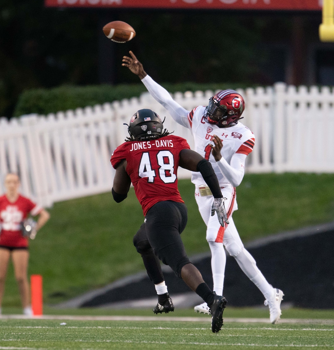 Utah Utes quarterback Tyler Huntley (1) throws a pass against the NIU Huskies during a college football game at Huskie Stadium in DeKalb, IL on Saturday, Sept. 08, 2018 (Sean King | for The Salt Lake Tribune)
