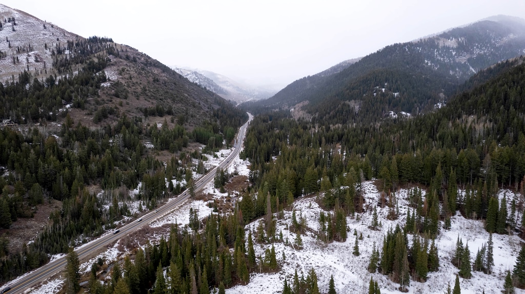(Francisco Kjolseth | The Salt Lake Tribune) Limited snow accumulations are pictured in Big Cottonwood Canyon the day after Christmas on Friday, Dec. 26, 2025.