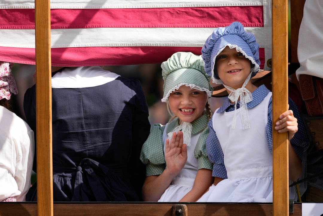 (Francisco Kjolseth | The Salt Lake Tribune) People participate in the Days of ’47 Parade in Salt Lake City on Saturday, July 23, 2022.