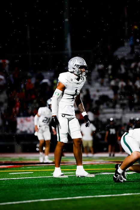 (Steezy Shoots Creative) Olympus High linebacker Sam Ngata is following in his father's footsteps to Oregon.