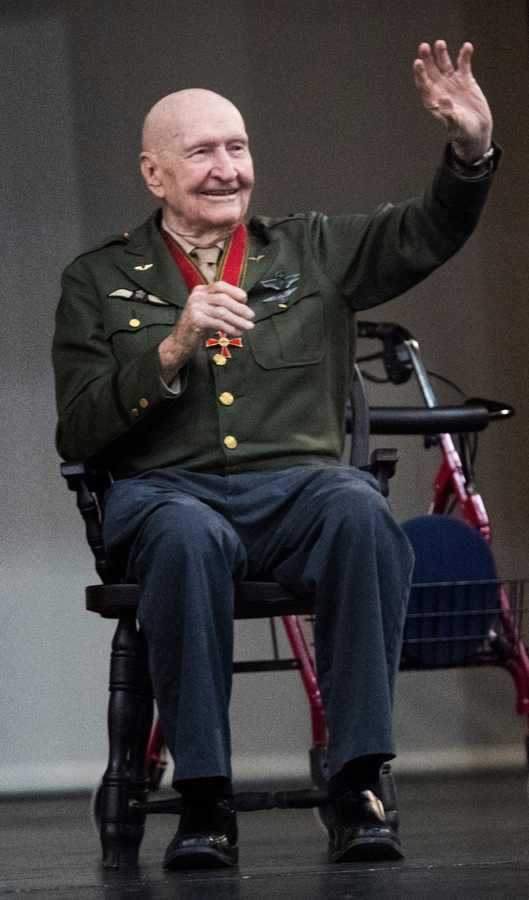 (Rick Egan  |  The Salt Lake Tribune)  Gail Halvorsen waves to the cast of the Mueller Park Jr High production of "The Berlin Candy Bomber" after speaking to them between performances, at Woods Cross High School, Saturday, November 11, 2017.