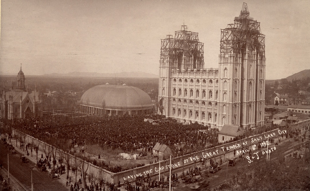(photo courtesy The Church of Jesus Christ of Latter-day Saints) A crowd of 30,000 people gathered to witness the laying of the capstone of the Salt Lake Temple on April 6, 1892.