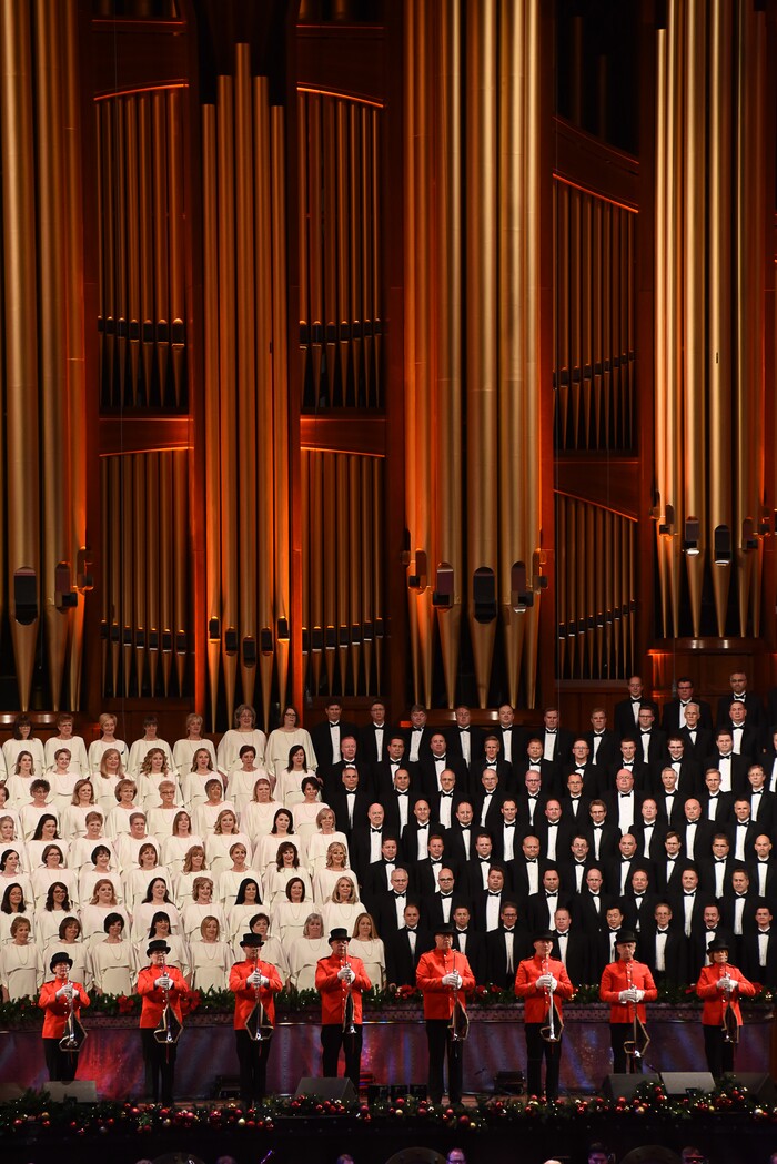 (Francisco Kjolseth  |  The Salt Lake Tribune)  The Mormon Tabernacle Choir Christmas extravaganza kicks off with Broadway star Sutton Foster and "Downton Abbey's" Hugh Bonneville at the Conference Center on Thursday, Dec. 14, 2017.