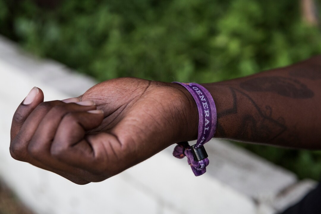 (Emily Berl | The Washington Post) Jonathan Smith shows the admission bracelet to the Route 91 Harvest festival, which he has worn since he put it on a year ago.