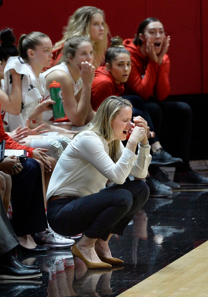 Scott Sommerdorf | The Salt Lake TribuneUtah Utes head coach Lynne Roberts reacts to another Oregon 3-point shot during second half play. Oregon defeated Utah 84-68, Sunday, January 28, 2018.