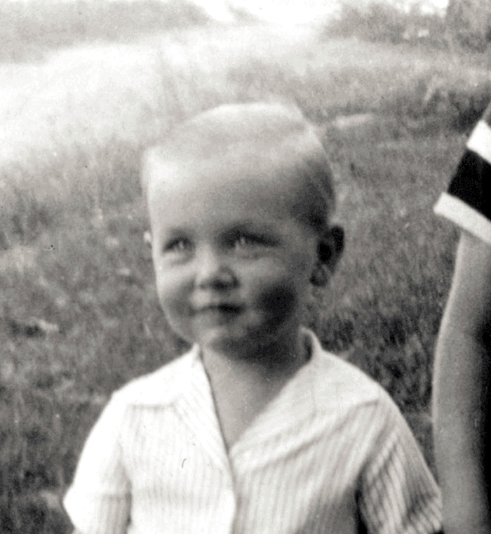 (The Church of Jesus Christ of Latter-day Saints) Jeffrey R. Holland as a young child in 1943.