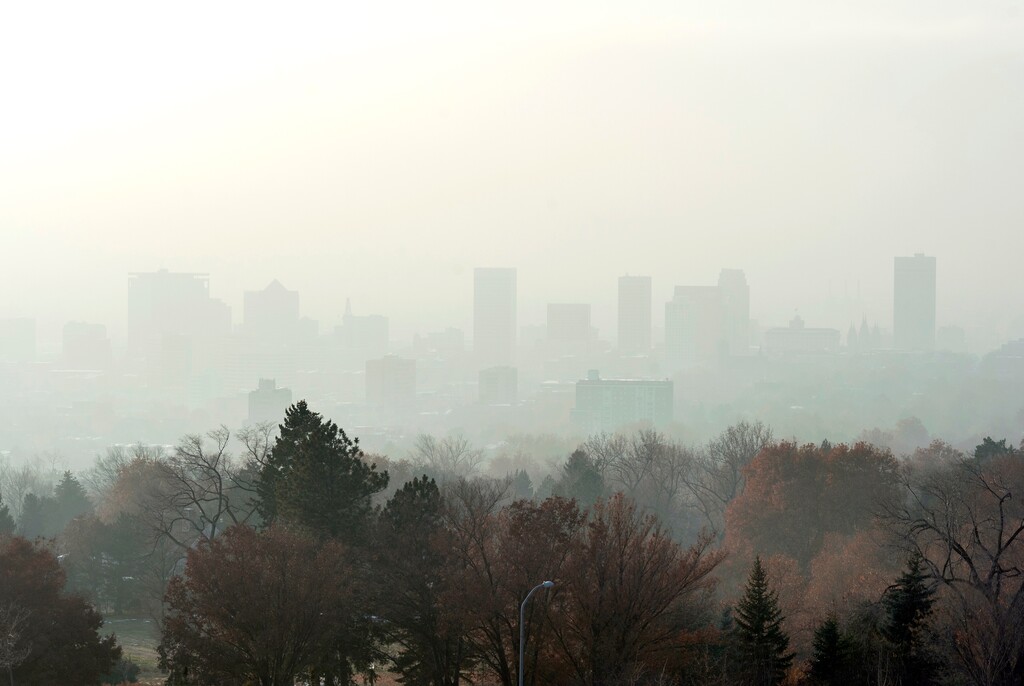 (Rick Egan  |  The Salt Lake Tribune)      Bad air in the Salt Lake Valley, Monday, Dec. 10, 2018.