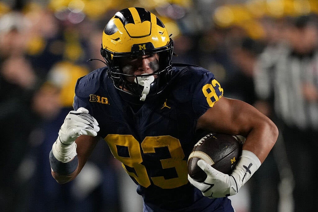 Michigan Tight End Zack Marshall Apologizes for Leaked Private Messages