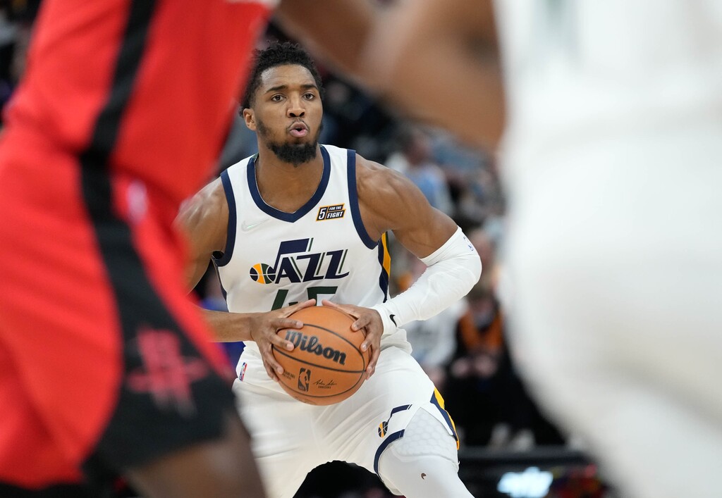 (Francisco Kjolseth | The Salt Lake Tribune) Utah Jazz guard Donovan Mitchell (45) looks for an open teammate as the Utah Jazz host the Houston Rockets at Vivint Arena in Salt Lake City, Monday, Feb. 14, 2022.