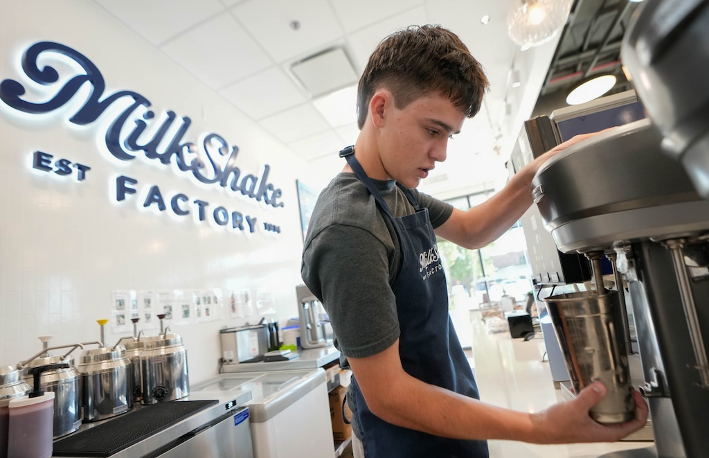(Francisco Kjolseth | The Salt Lake Tribune) Fisher Turley whips up a shake at the new MilkShake Factory in Holladay Hills on Tuesday, June 2, 2026.