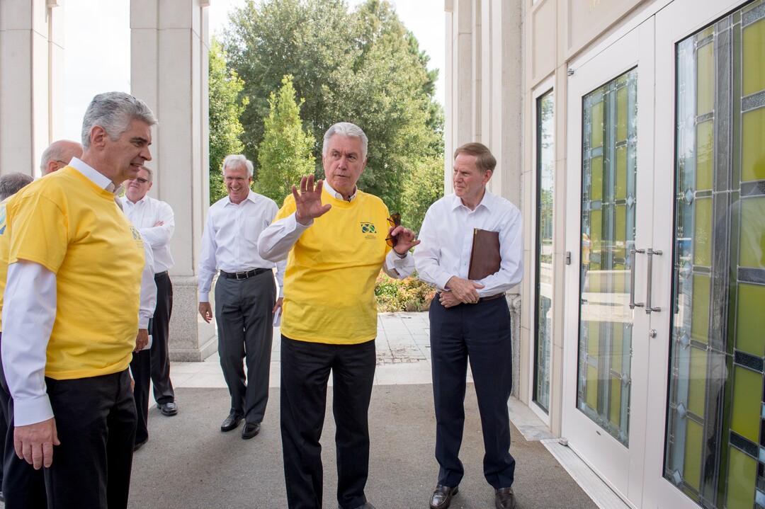 (Rachel Molenda  |  The Salt Lake Tribune) President Dieter F. Uchtdorf, center, visits the Houston Temple on Sunday, Sept. 3, 2017, along with Presiding Bishop Gérald Caussé, left, and Houston Temple President Marshall Hayes, right.
