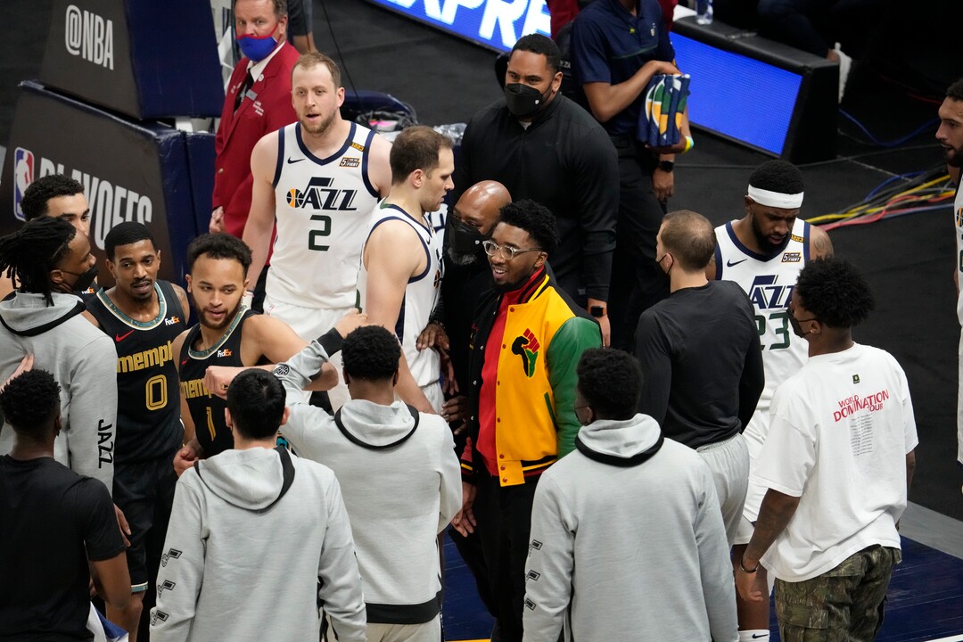 (Leah Hogsten | The Salt Lake Tribune) A scuffle at the Jazz bench as the Utah Jazz take on the Memphis Grizzlies during Game 1 of the first-round playoffs at Vivint Arena, May 23, 2021.