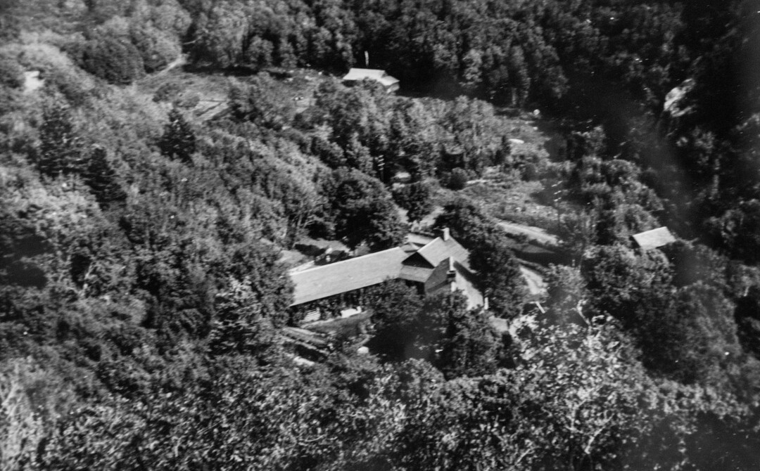 (Photo courtesy of Log Haven)    Log Haven, circa 1920-1922