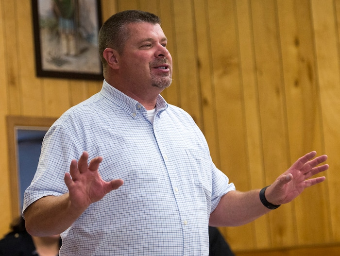(Rick Egan  |  The Salt Lake Tribune)  Resident moderator Mike Harman organizes a meeting to discuss the homeless problem with westside residents who say that the crackdown on crime in the Rio Grande area has pushed homeless people and drug activity toward their neighborhoods. Friday, August 25, 2017.


