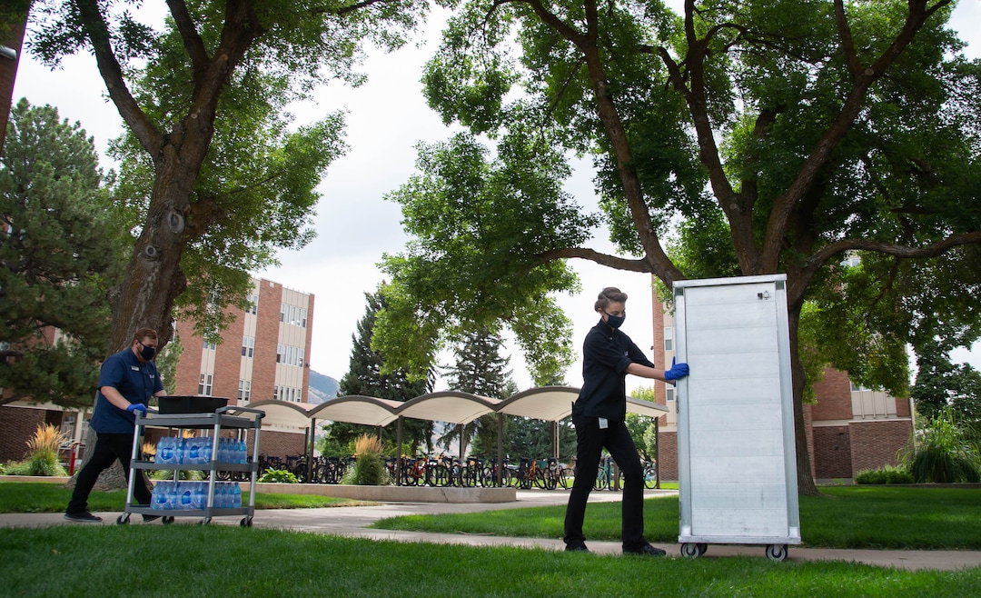 (Francisco Kjolseth  |  The Salt Lake Tribune) Bag lunches are delivered to four Utah State University dormitories on Monday, August 0831, 2020, where 287 residents were asked to  quarantine after elevated levels of COVID-19 were found in wastewater samples.