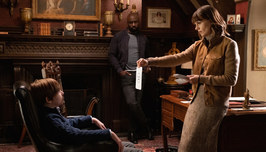 (Photo courtesy Jeff Neumann/CBS) Luke Judy as Eric, Mike Colter as David Acosta and Katja Herbers as Kristen Bouchard in the “EVIL” episode “Rose390.”