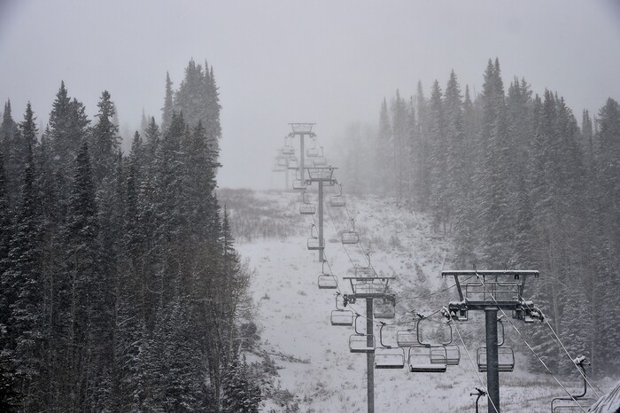 (Scott Sommerdorf | The Salt Lake Tribune)
The Moonbeam ski lift at Solitude in Big Cottonwood Canyon, Friday, November 17, 2017.