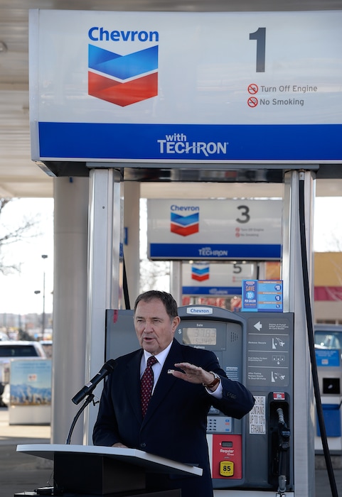 (Francisco Kjolseth  |  The Salt Lake Tribune) Gov. Gary Herbert praises Chevron for offering cleaner lower-sulfur Tier 3 gasoline statewide as he stops in at the Chevron station at 1704 W. North Temple in Salt Lake City on Wednesday, Feb. 12, 2020.