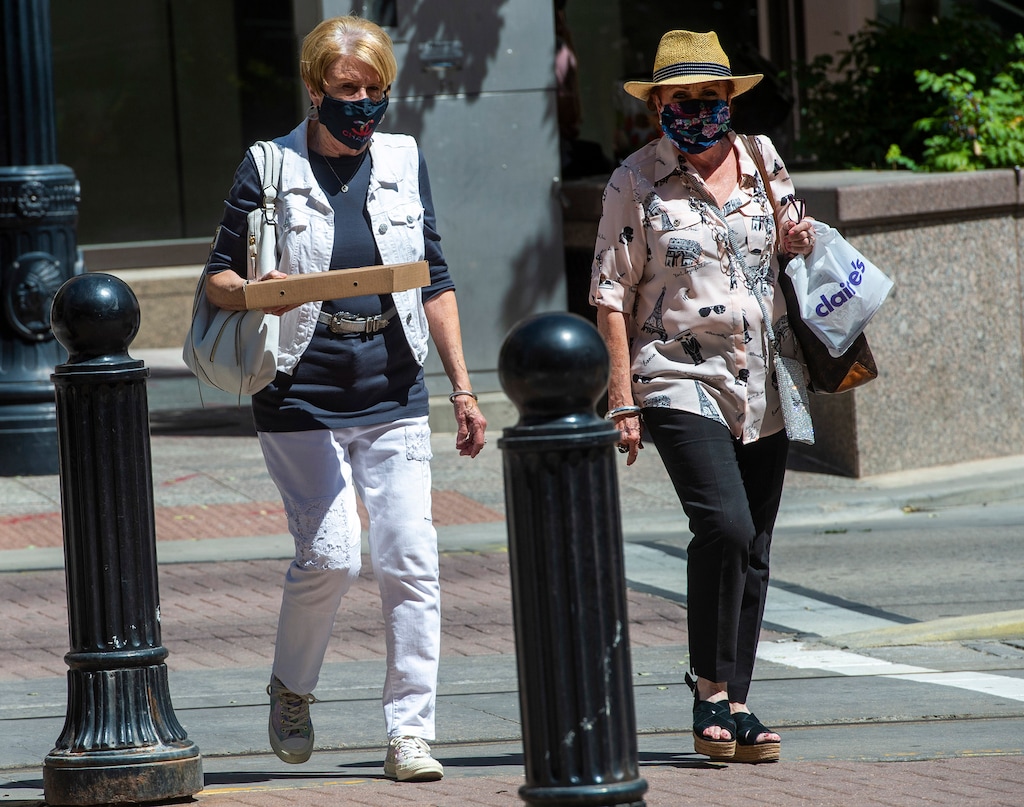 (Rick Egan  | The Salt Lake Tribune)   Shoppers in downtown Salt Lake City, on Wednesday, July 29, 2020. Utah's new unemployment claims fell last week to their lowest level since the pandemic began.