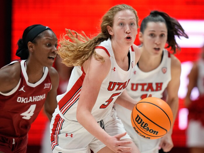 (Francisco Kjolseth | The Salt Lake Tribune) Utah Utes guard Gianna Kneepkens (5) looks for an open teammate as the University of Utah hosts the Oklahoma Sooners in women’s NCAA basketball in Salt Lake City on Wednesday, Nov. 16, 2022.