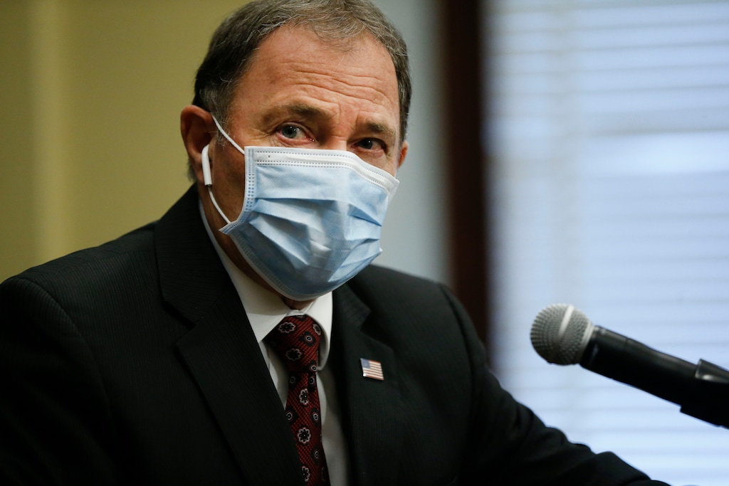 (Laura Seitz  |  Deseret News, pool) Gov. Gary Herbert wears a mask prior to speaking at a news conference on Thursday, Oct. 22, 2020.