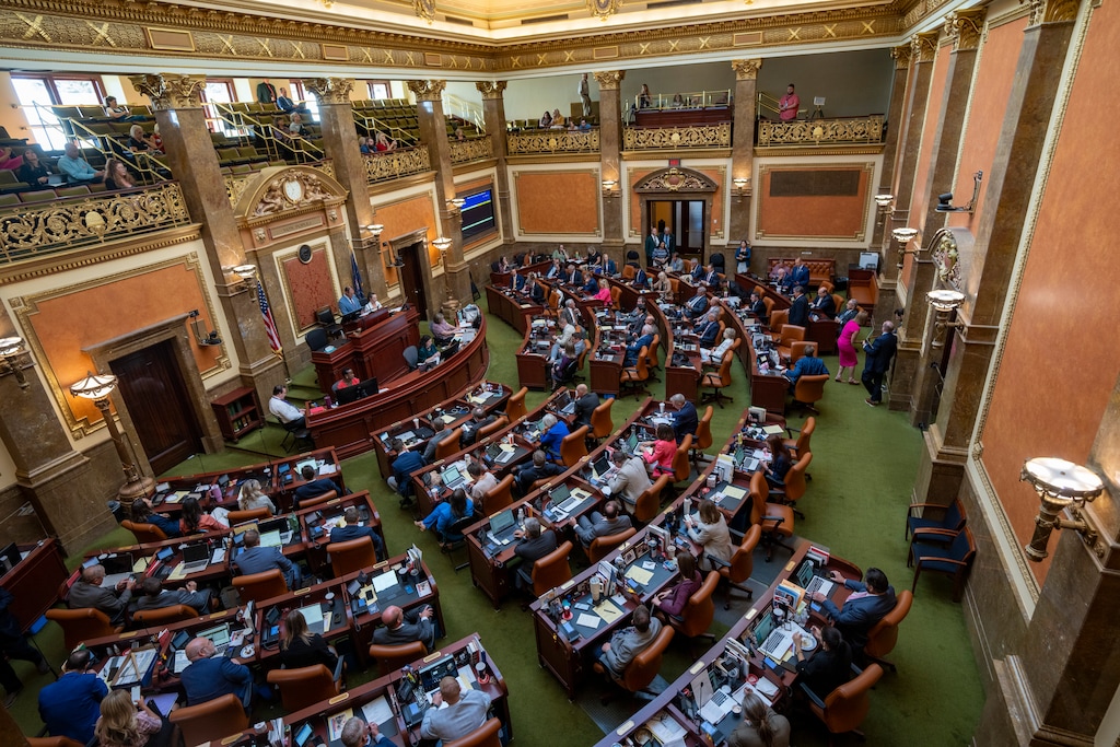 (Rick Egan | The Salt Lake Tribune)  Members of the House of Representatives discuss a constitutional amendment over citizen initiatives in the House during a special session, on Wednesday, Aug. 21, 2024.