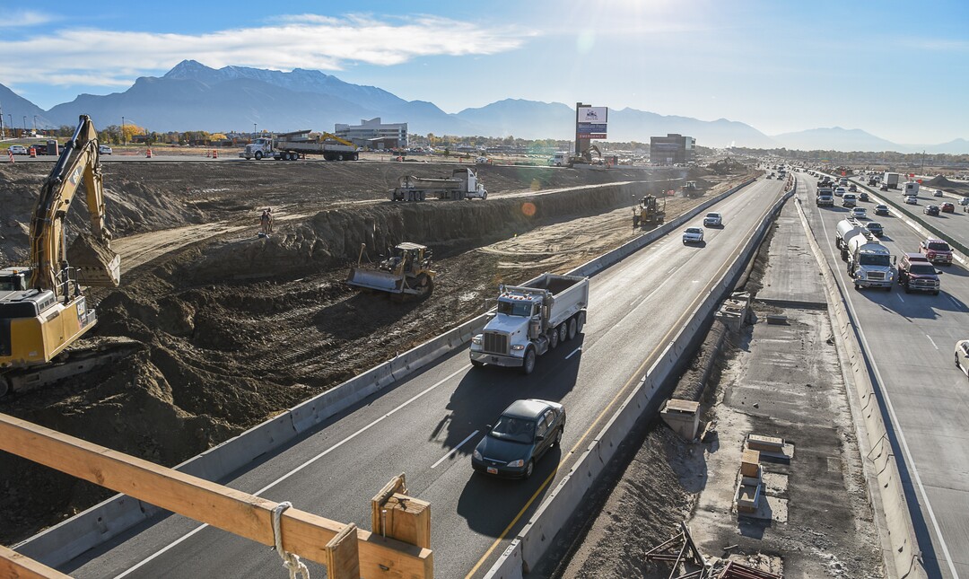 (Francisco Kjolseth  |  The Salt Lake Tribune)  UDOT completes the first stage of the new Triumph Blvd bridge in Lehi, opening East to West traffic on Thursday, Nov. 1, 2018, as part of the I-15 Technology Corridor Project.