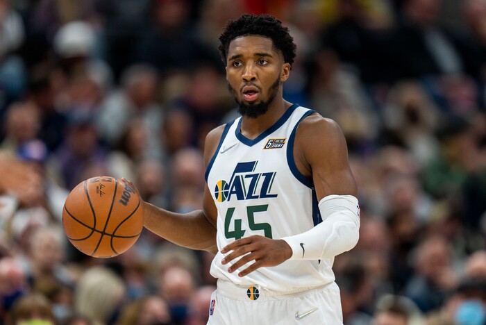 (Rick Egan | The Salt Lake Tribune) Utah Jazz guard Donovan Mitchell (45), in NBA action between Utah Jazz and Toronto Raptors, at Vivint Arena, in Salt Lake City, on  Thursday, Nov. 18, 2021.