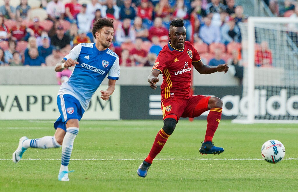 Michael Mangum  |  Special to the TribuneFC Dallas forward Maximiliano Urruti (37) pressures Real Salt Lake midfielder Sunday Stephen (8) during their match at Rio Tinto Stadium in Sandy, UT on Saturday, May 6, 2017.