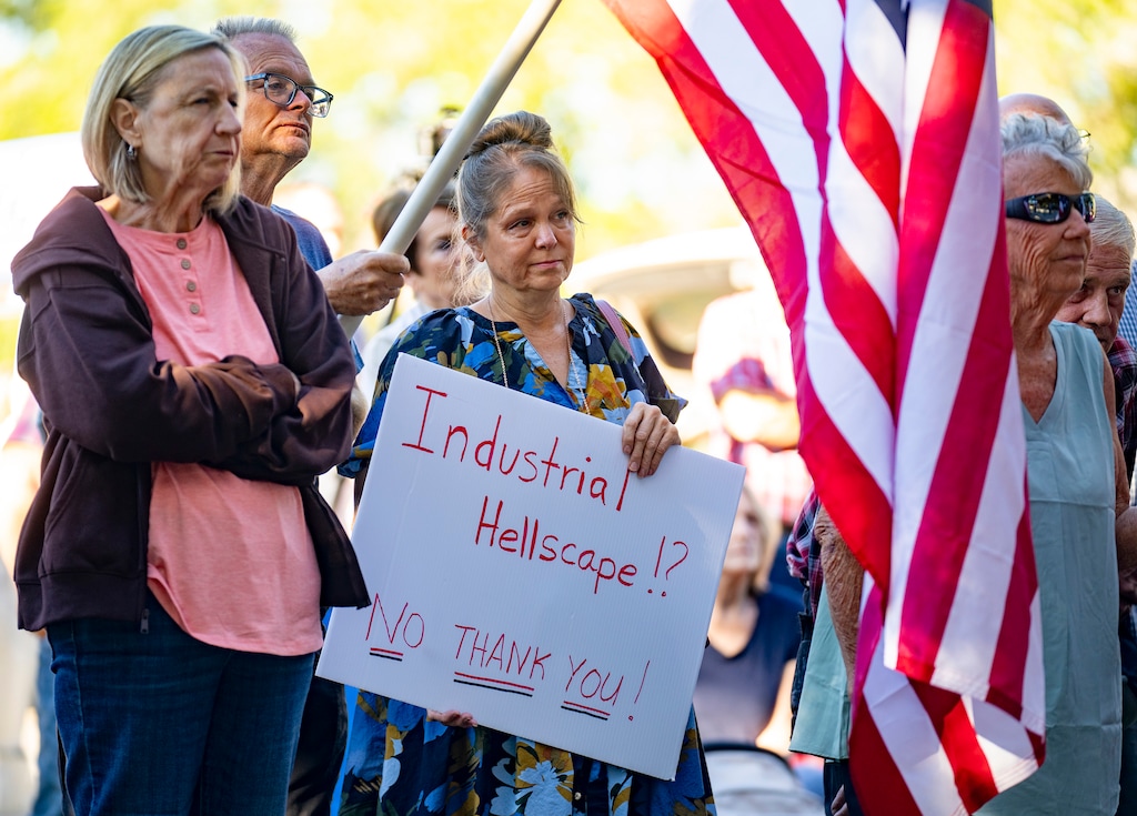 (Rick Egan | The Salt Lake Tribune) Residents gather of a rally opposing the Data Center, at the Mona City Center, on Tuesday, Sept. 8, 2026.