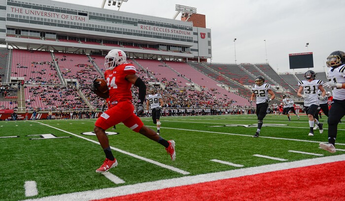 (Francisco Kjolseth | The Salt Lake Tribune) Jaylon Vickers of East outruns the Lone Peak defense on his way to a touchdown in their class 6A semifinal game at Rice-Eccles Stadium, Friday, Nov. 10, 2017.